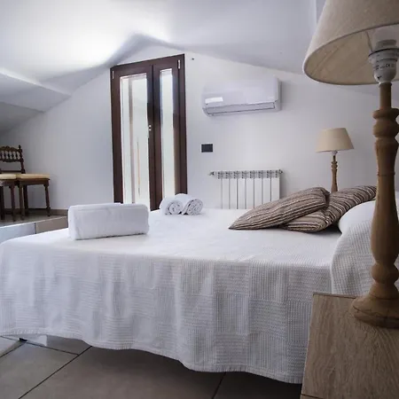 Feriehus Mit Privatpool Fuer 6 Personen Ca 100 Qm In Cefalu, Sizilien Nordkueste Von Sizilien Cefalù