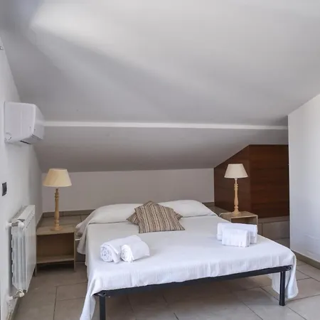 Nyaraló Mit Privatpool Fuer 6 Personen Ca 100 Qm In Cefalu, Sizilien Nordkueste Von Sizilien